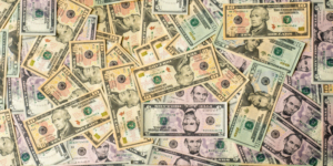 Estadunidense de 70 anos ganha na loteria duas vezes na mesma semana